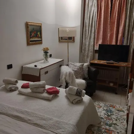 Aurora Apartment